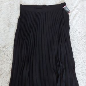 Women's skirt New from Vince Camuto size Xl